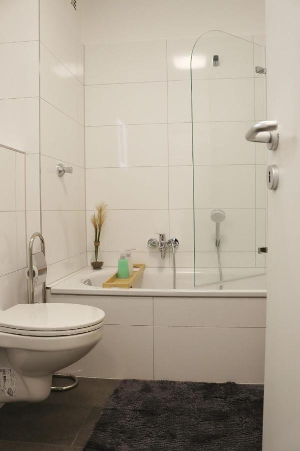 3 Zimmer, 68Qm, Parkplatz, Messe Dus, Logport, Duisport Duisburg Bagian luar foto